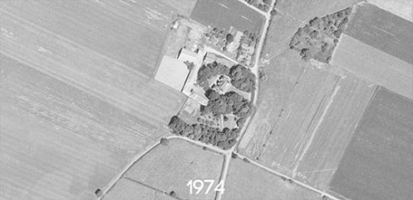 vue du ciel en 1974 du château Gilles Ganier